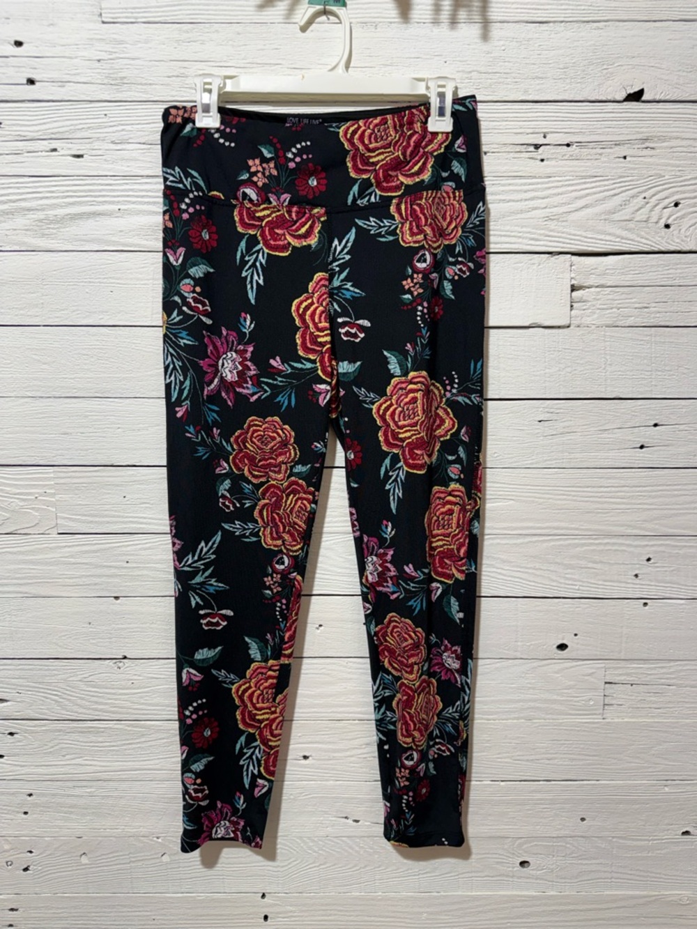 Floral Print Black Leggings with Bold Rose Pattern